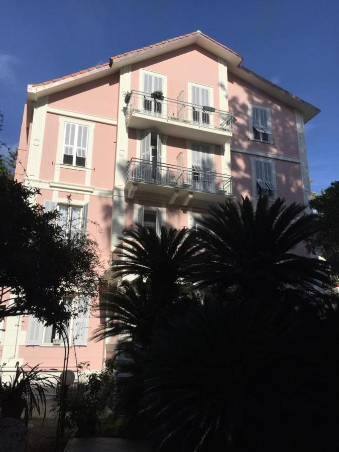 Hotel Lucciola Bordighera Exterior photo